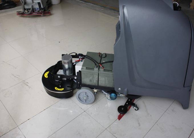 Hand Push Industrial Floor Cleaning Machines , Multi Funtion Warehouse Cleaning Equipment 0