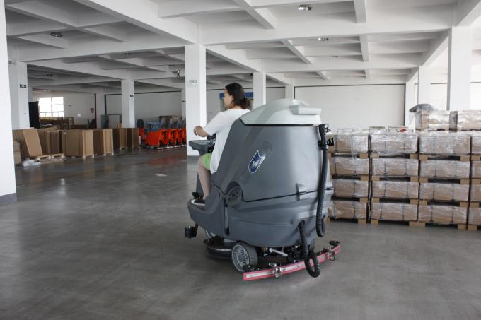 Professional Ride On Floor Scrubber Dryer Floor Cleaning Machine For Repertory 0