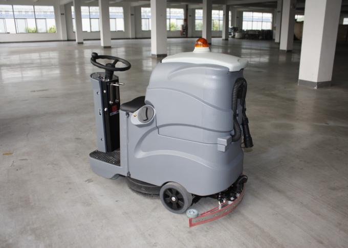High Speed Ride On Floor Scrubber Dryer With Rear Wheel Drive 0-6km/H 1