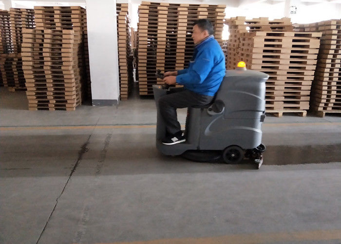 Small Recharged Ride On Compact Floor Scrubber Machine For Medium